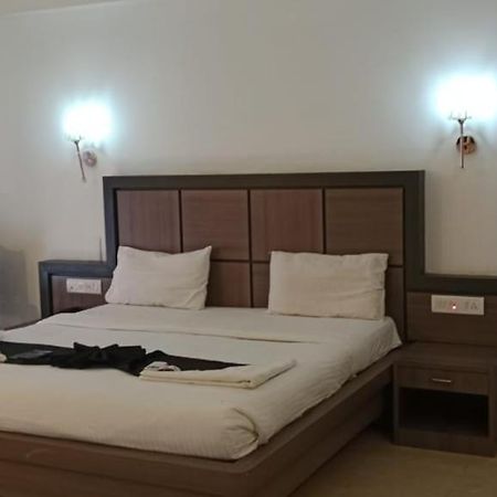Hotel Mount Heera Čennai Exteriér fotografie